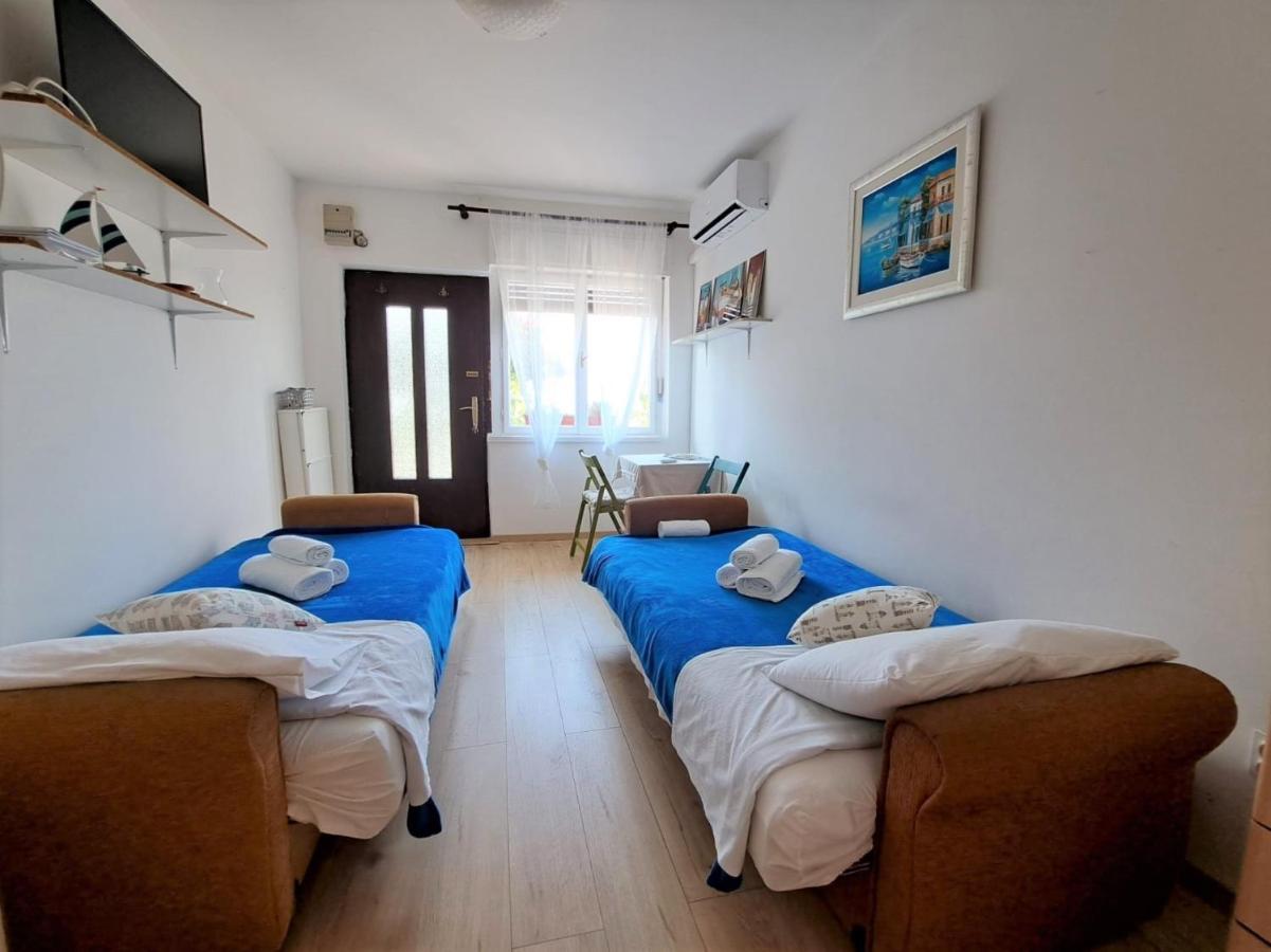 Studio Apartment Adriari With Large Terrace 里耶卡 外观 照片